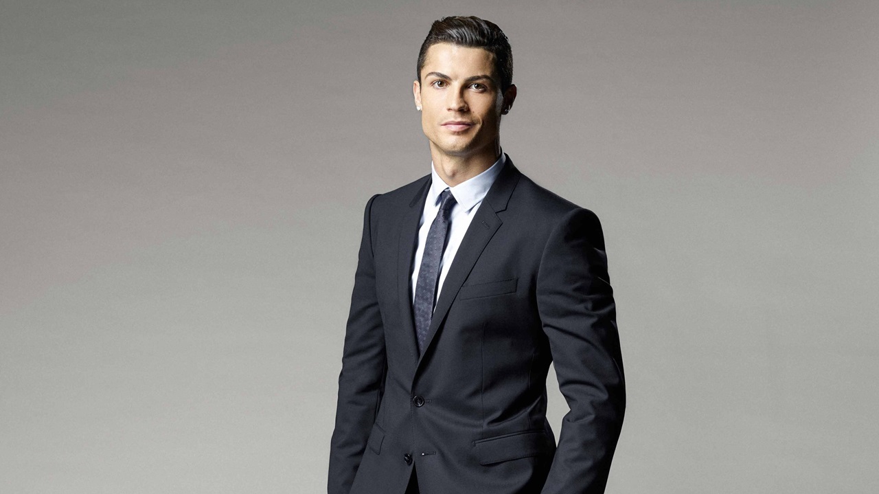 Cristiano Ronaldo in suit