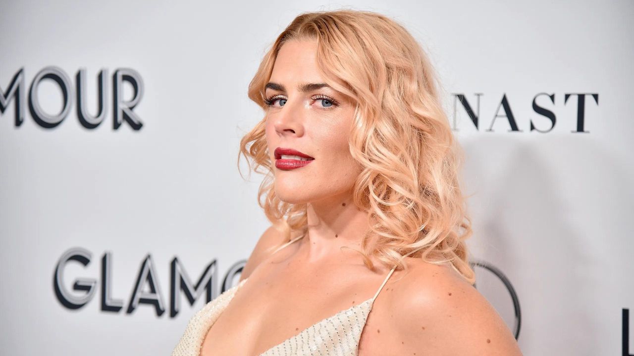 Busy Philipps Income