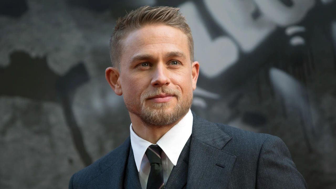 Charlie Hunnam Income